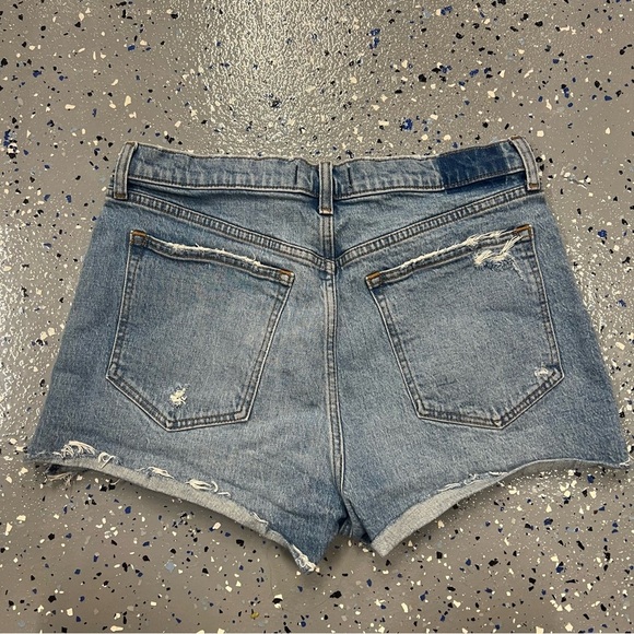 Abercrombie & Fitch the mom short size 31 - Picture 2 of 3